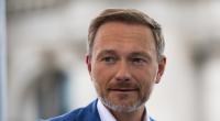 Christian Lindner wird für Bier-Foto verspottet.