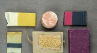 Flüssiges oder festes Shampoo: Was ist besser? Die Stiftung Warentest hat 18 Produkte getestet.