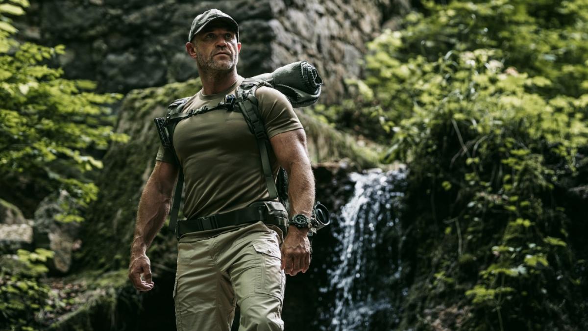 Milit&auml;rische Ausr&uuml;stung kann auch beim Campen oder Wandern n&uuml;tzlich sein. (Foto)