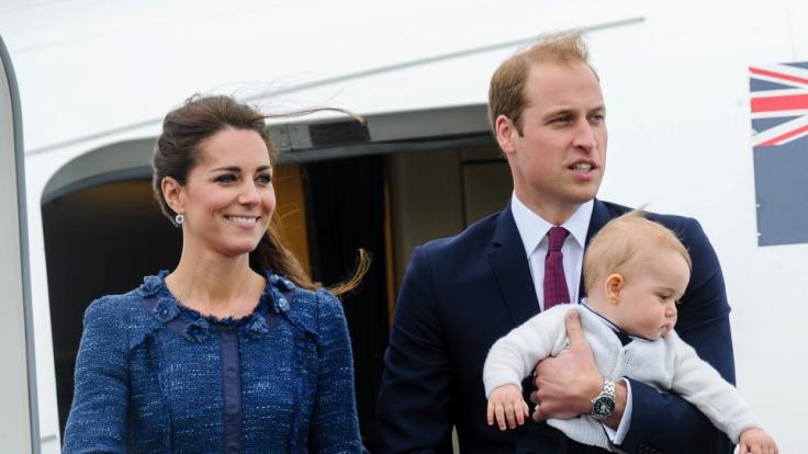 Kate Middleton, Prinz William und Baby George fliegen 2014 nach Australien.