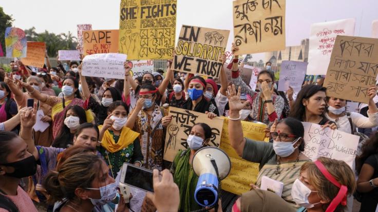 In Bangladesch wurde nach heftigen Protesten die Todesstrafe für Vergewaltiger beschlossen.
