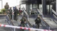 Die Polizei hat den Tatort rund um das Einkaufszentrum in Kopenhagen abgesperrt.