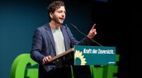 Felix Banaszak wurde im November 2024 mit Franziska Brantner zum Bundesvorsitzenden der Grünen gewählt.
