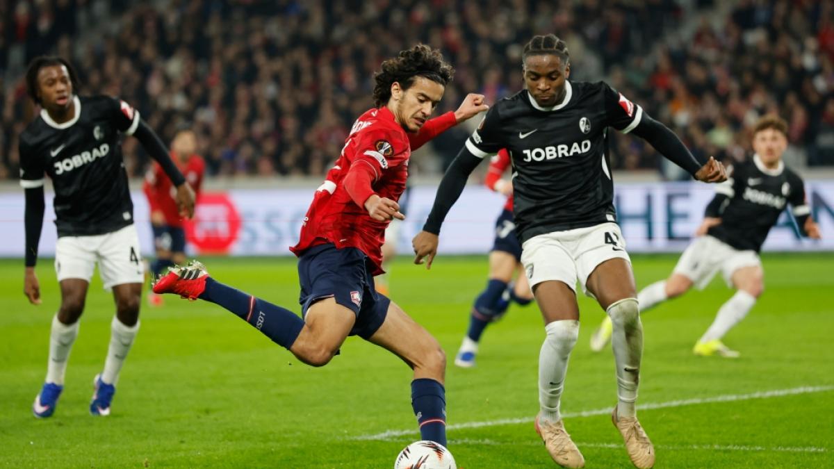 Der SC Freiburg darf sich trotz einer 0:1-Niederlage gegen Lille OSC auf das Europa-League-Achtelfinale freuen. (Foto)