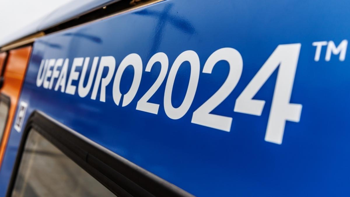 Die Fu&szlig;ball-Europameisterschaft, kurz UEFA Euro 2024, ist das Fu&szlig;ball-Ereignis des Jahres auf dem europ&auml;ischen Kontinent. Bei uns gibt es immer die neusten Ergebnisse, spannende Hintergrundberichte und News im &Uuml;berblick. (Foto)