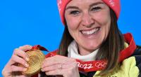 Denise Herrmann aus Deutschland jubelt mit ihrer Goldmedaille.