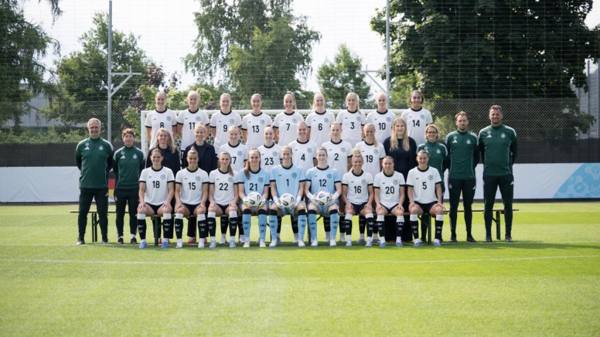 Mannschaftsfoto der DFB-Frauen vor der Frauenfu&szlig;ball-EM 2025. (Foto)