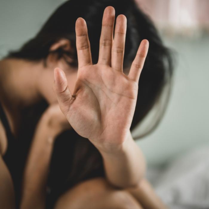 Missbrauchs-Opfer muss Vergewaltiger Unterhalt zahlen und verliert Sorgerecht