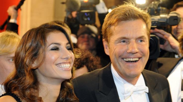 Carina Walz und Dieter Bohlen lassen die Fäuste sprechen.