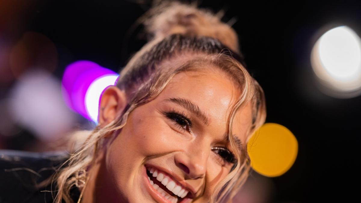 Lola Weippert l&auml;utet bei Instagram schon mal die Bikini-Saison ein. (Foto)