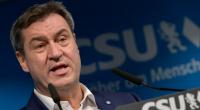Markus Söder fährt mit der Bahn. Die Kritik lässt nicht lange auf sich warten.