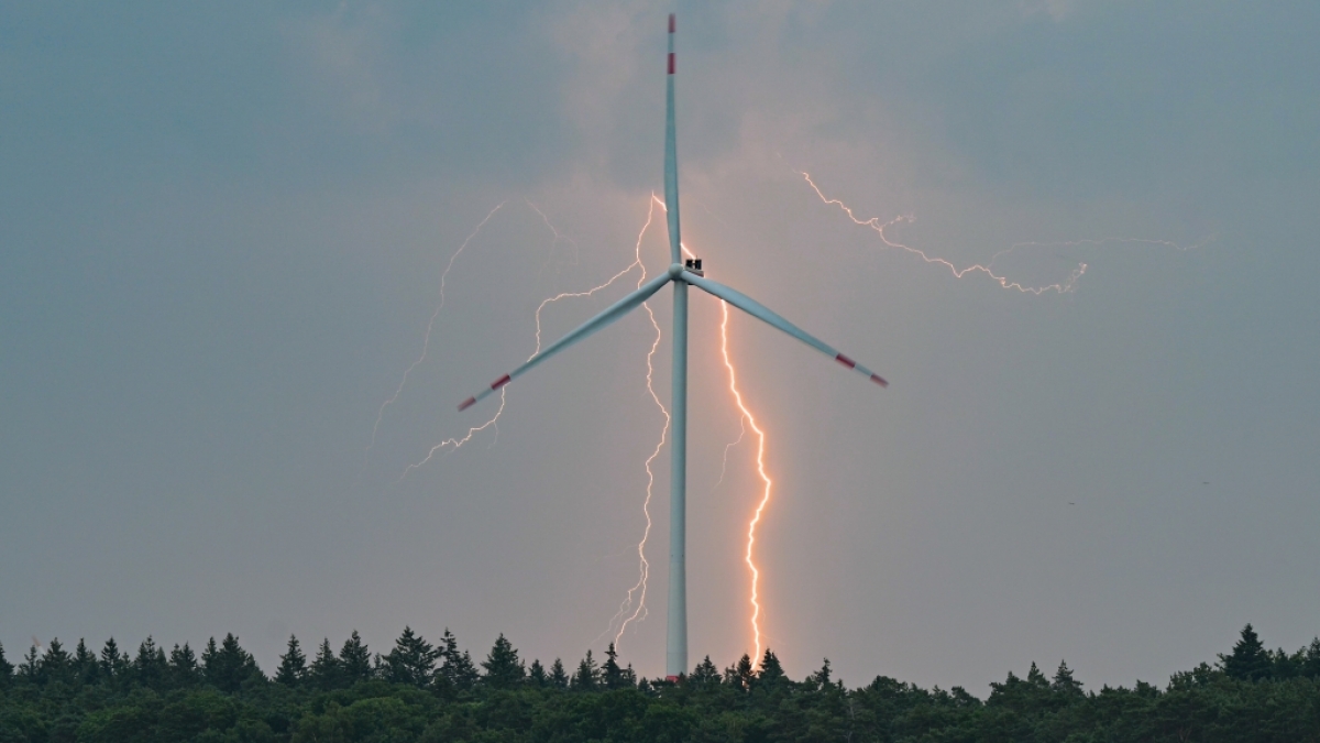 Der DWD hat eine Gewitter-Warnung herausgegeben (Symbolbild). (Foto)