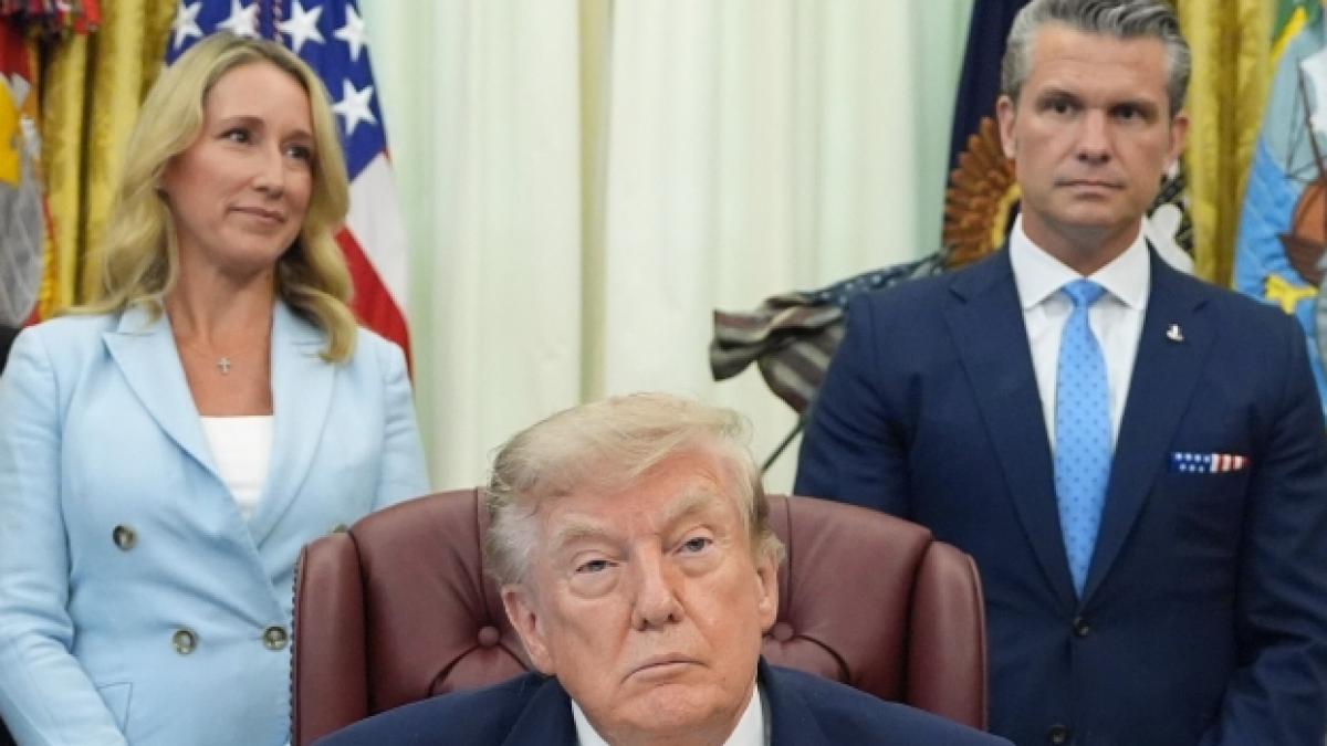 Welche Rolle spielt Jennifer Hegseth (links) im Pentagon wirklich? (Foto)