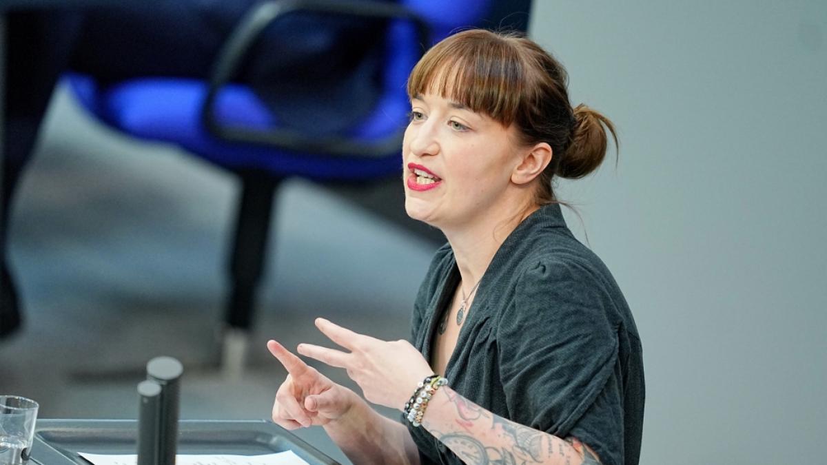 Linkenfraktionschefin Heidi Reichinnek kritisiert die automatische Anpassung der Politiker-Di&auml;ten. (Foto)
