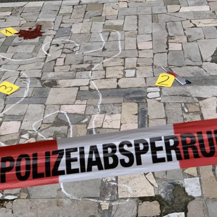 Mann (46) tot nach Parkplatz-Attacke - Polizei fahndet nach Täter