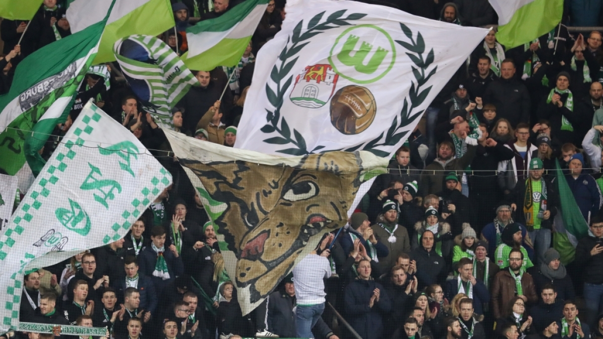 Der VfL Wolfsburg wird von seinen Fans mit Jubel und Ges&auml;ngen unterst&uuml;tzt. (Symbolbild) (Foto)