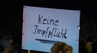 Impfgegener ätzen weiter gegen die Impfpflicht und beziehen sich nun auf einen rechtlich nicht bindenden EU-Beschluss.
