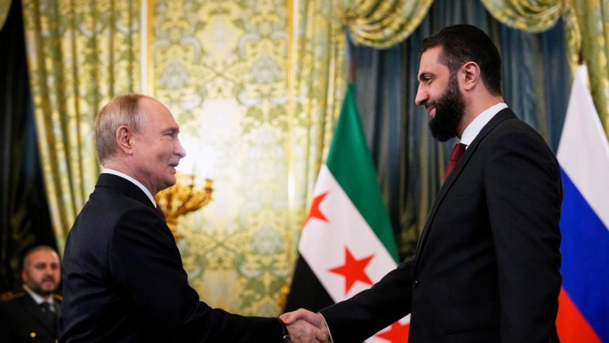 Wladimir Putin trifft den syrischen &Uuml;bergangspr&auml;sidenten Ahmed al-Scharaa in Moskau. (Foto)
