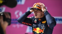 Auf der legendären Silbverstone-Rennstrecke crasht Max Verstappen (Foto) mit Lewis Hamilton.