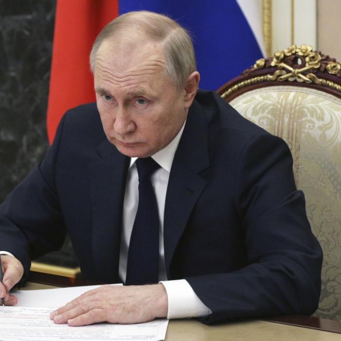 Mitten in Berlin! Leben die Kreml-Agenten in Putins geheimer Villa?
