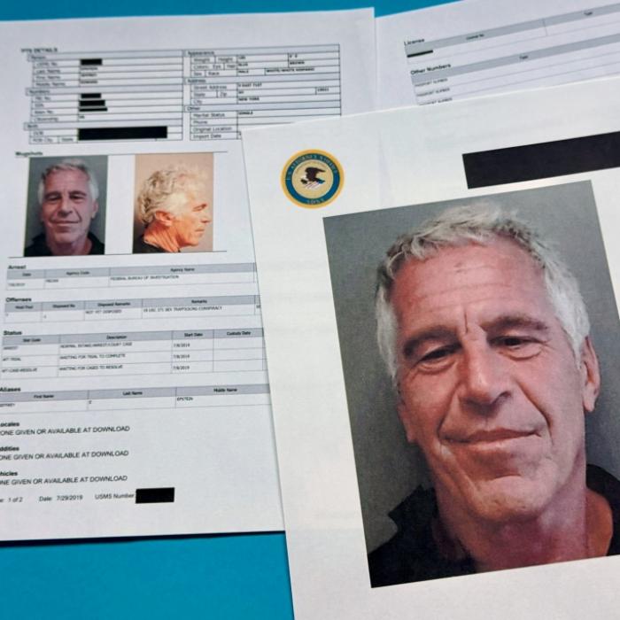 Ex-Vertraute befeuert Verschwörungsgerüchte um Epsteins Tod