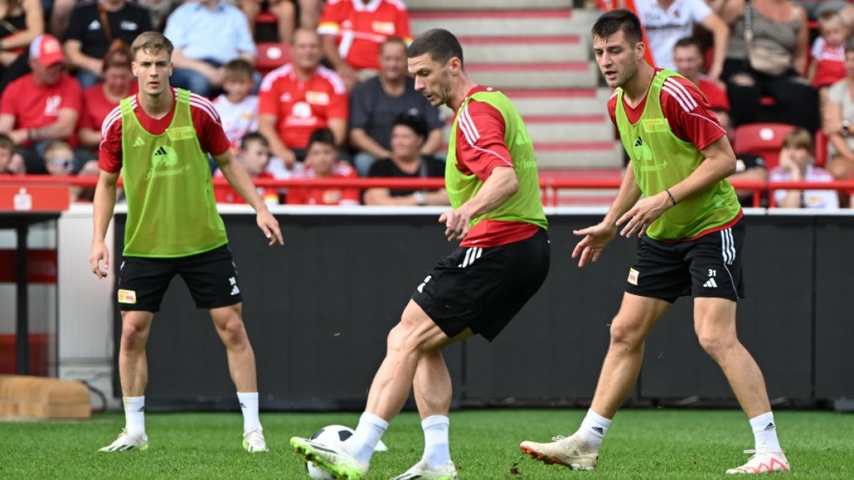 K&ouml;nnen Laurenz Dehl, Neuzugang Robin Gosens und Robin Knoche (v.l.n.r.) mit Union Berlin in der Bundesliga-Saison 2023/24 wieder f&uuml;r eine &Uuml;berraschung sorgen? (Foto)