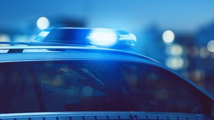 Nahe Göttingen wurde die Leiche einer 16-Jährigen auf einer Landstraße gefunden.