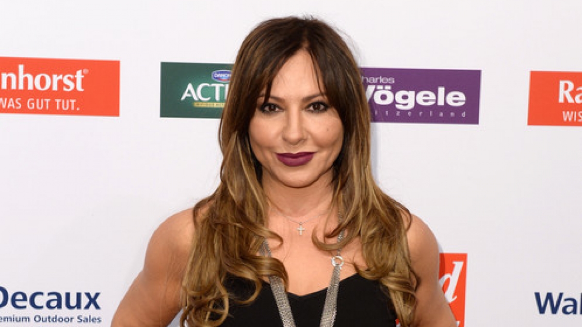 Simone Thomalla kennt man ausschlie&szlig;lich topgestylt auf dem roten Teppich - doch ihr aktueller Look verwirrt ihre Fans. (Foto)