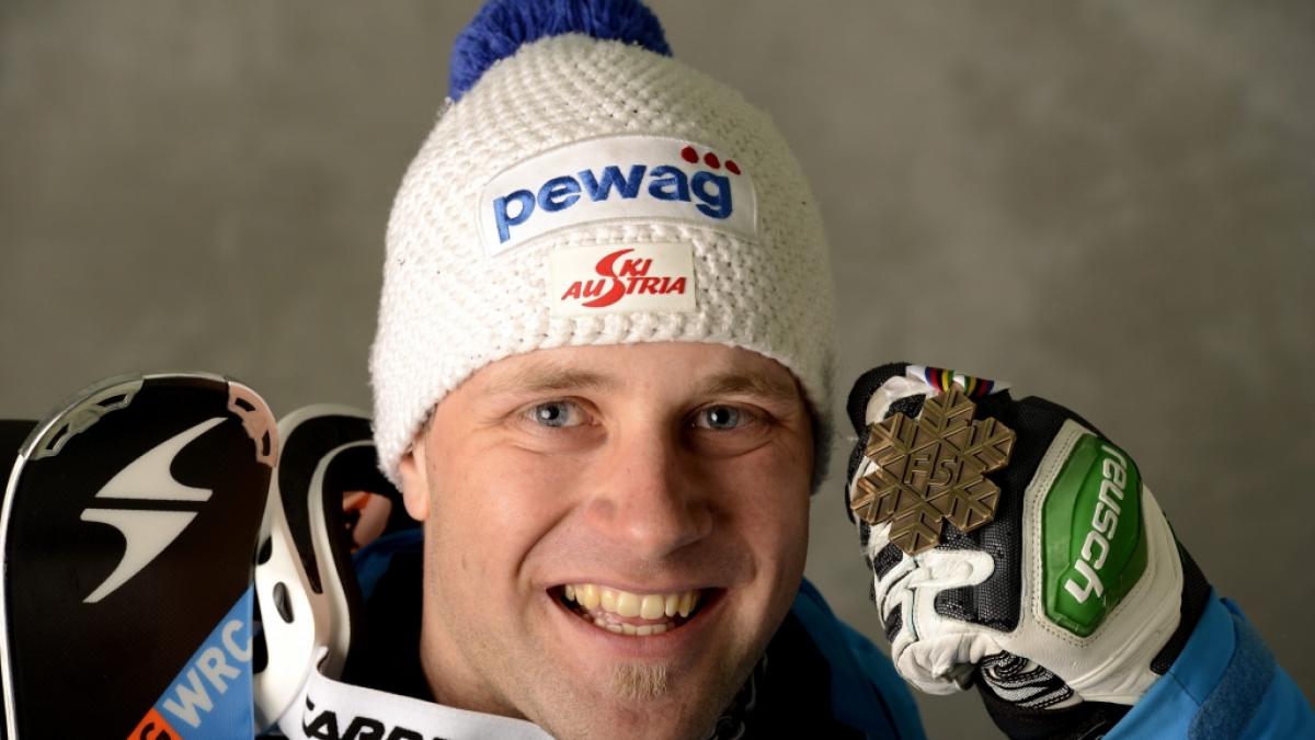 Wie lebt der Ski-alpin-Star Romed Baumann privat? (Foto)