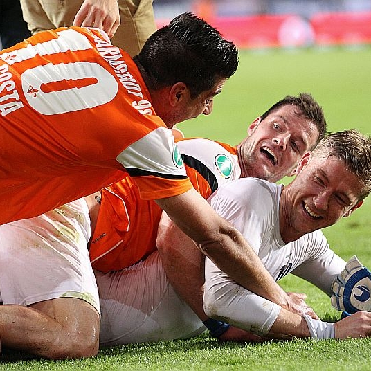 Relegation 2014: Darmstadt 98 schafft das Fußballwunder!