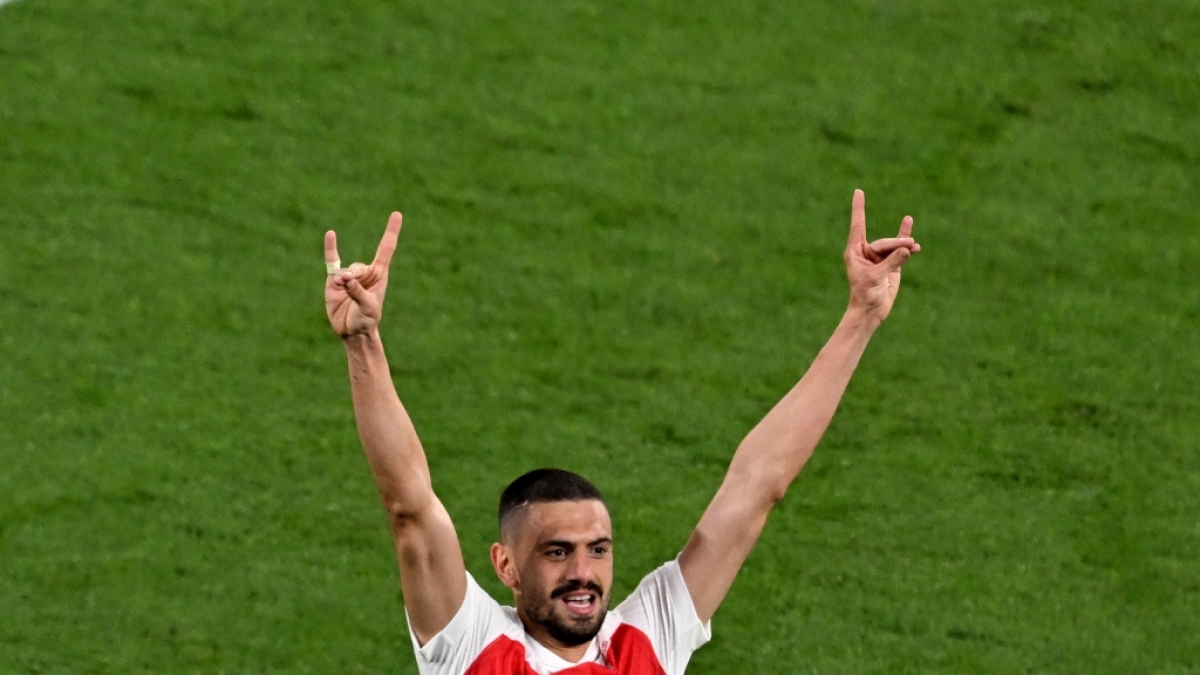 Der t&uuml;rkische Nationalspieler Merih Demiral zeigte nach seinem Treffer f&uuml;r 2:0 den umstrittenen Wolfsgru&szlig;. (Foto)