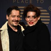 Fritz Karl und Freundin Elena Uhlig haben vier gemeinsame Kinder.