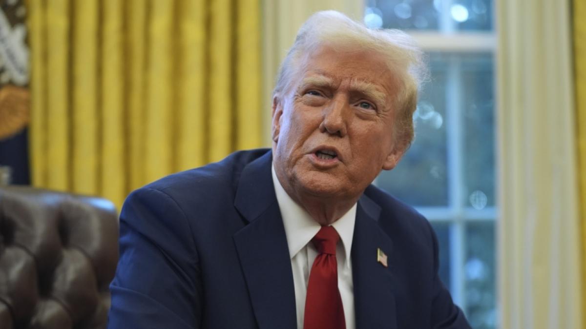 Nach seinem Amtsantritt muss Donald Trump den ersten Verlust hinnehmen. (Foto)