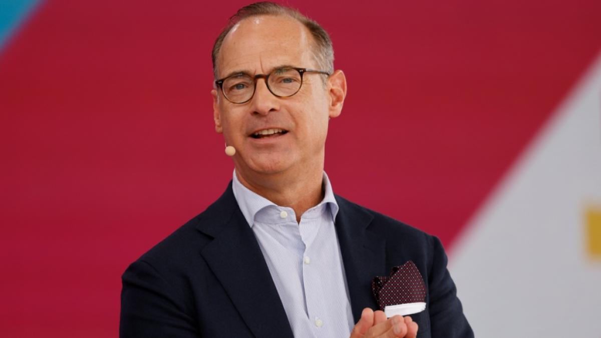 Die Lohnfortzahlung im Krankheitsfall w&uuml;rde Allianz-Boss Oliver B&auml;te am liebsten f&uuml;r den ersten Krankheitstag abschaffen, um Milliarden Euro einzusparen. (Foto)