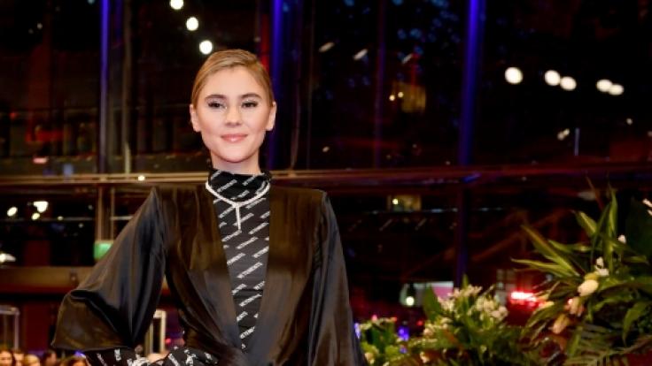 Stefanie Giesinger begeistert ihre Fans aktuell mit einem verführerischen Oben-ohne-Foto.