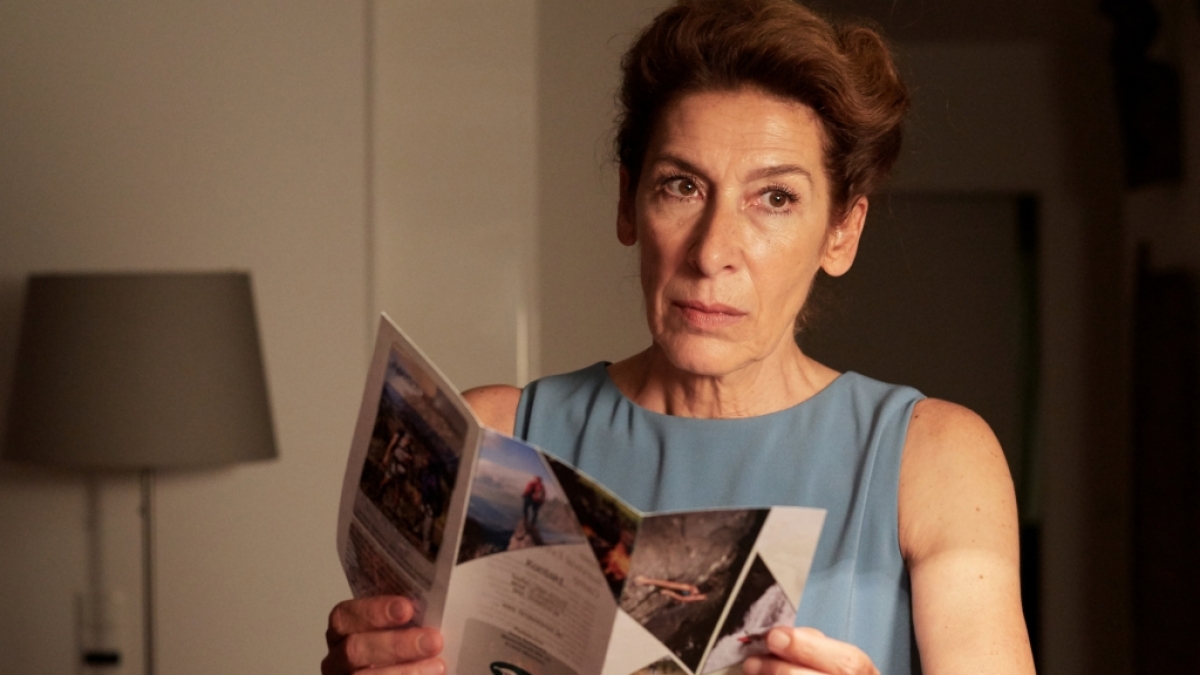 "Venus im vierten Haus": Gitti Kronlechner (Adele Neuhauser) &uuml;berlegt, in ein "Survival Camp" zu gehen. (Foto)