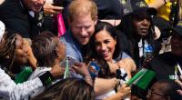 Wenn die Kameras klicken, sind Prinz Harry und Meghan Markle nicht fern - dabei wollten die Sussexs doch nach ihrem Abschied vom britischen Königshaus unbedingt mehr Privatsphäre...