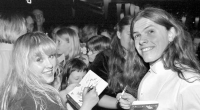 Berühmte Geschwister: Maite (links) und Paddy Kelly geben ihren Fans in Hamburg Autogramme. Die Kelly Family feierte ab 1994 große Erfolge mit ihrer Musik in ganz Europa, ihre Alben verkauften sich millionenfach.