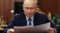 Neue Fotos von Wladimir Putin lassen erneut Gerüchte hochkochen, der Kreml-Chef sei schon vor Jahren gestorben und durch einen Doppelgänger ersetzt worden.