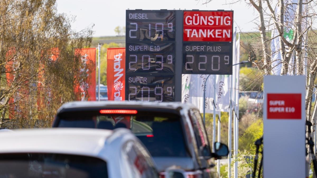 L&auml;ngst nicht alle sind mit der 12-Uhr-Regelung zufrieden - die Kritik an der Regel wird lauter. (Foto)