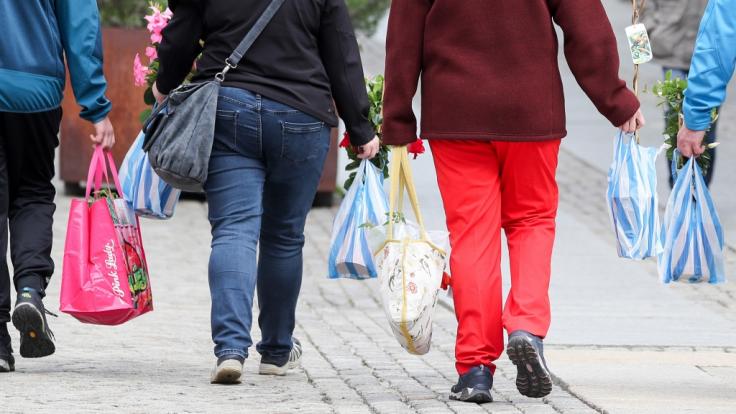 Plastiktüten sollen dem Bundesumweltministerium zufolge ab dem Jahr 2020 verboten werden.