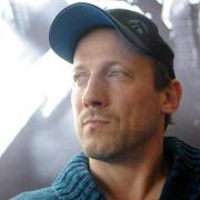 Wotan Wilke Möhring hat sich ausgezogen.
