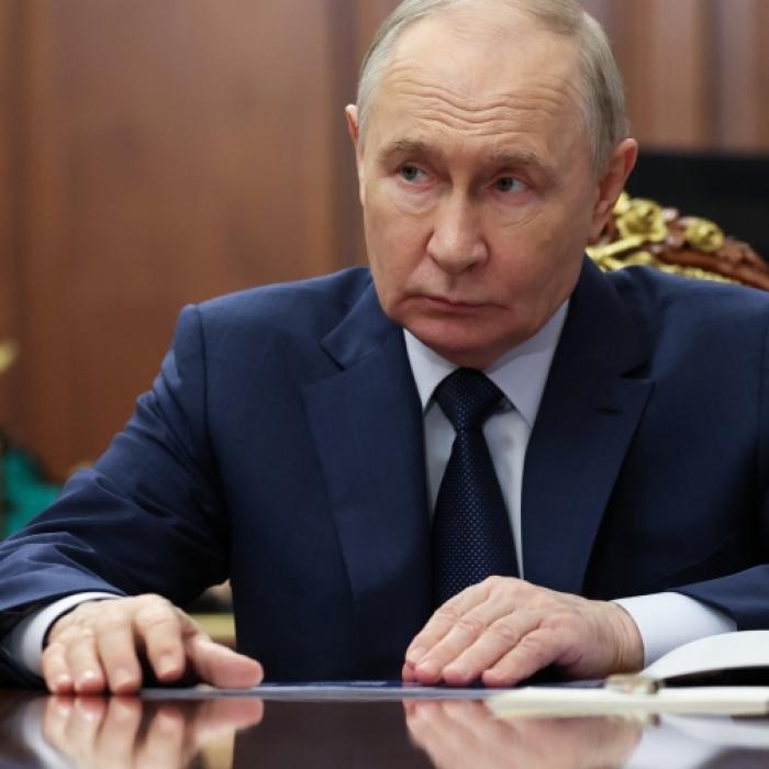 Kremlchef muss tatenlos zusehen - Nuklear-Alarm an Putins Grenze