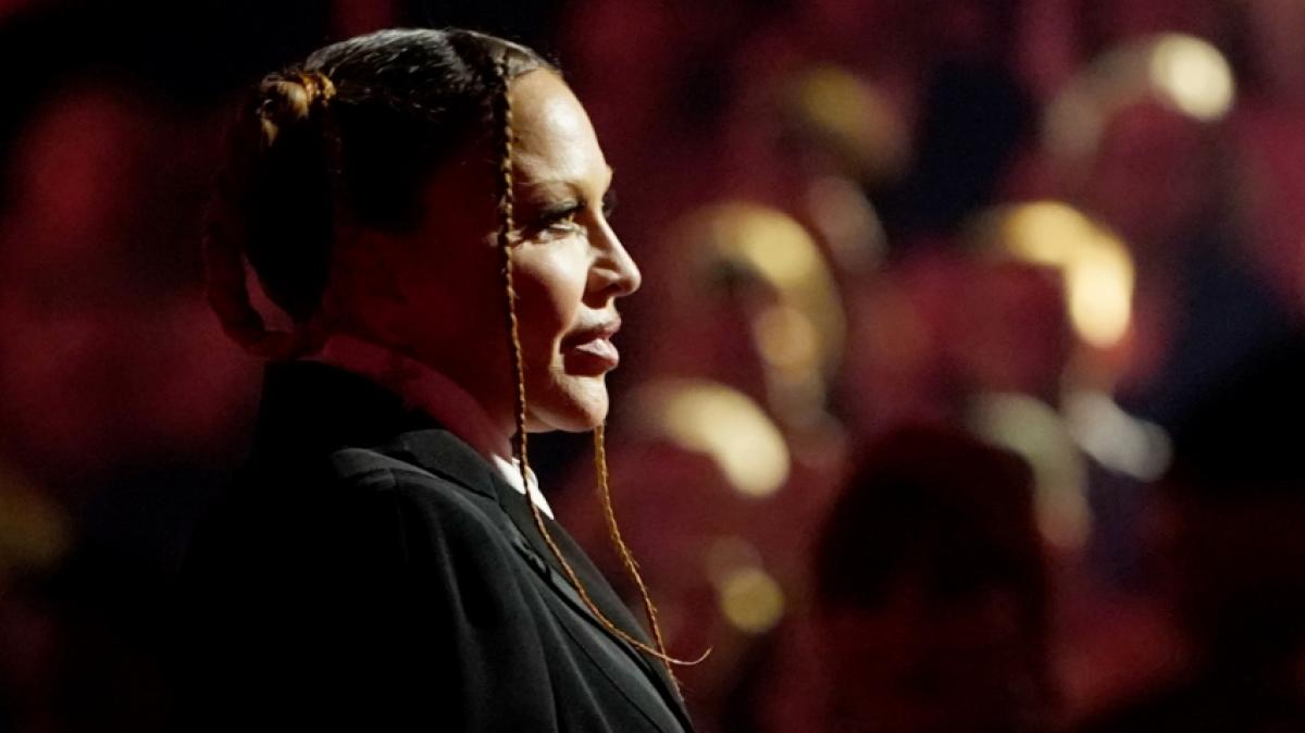 Madonna hat sich nach ihrem Zusammenbruch bei ihren Fans gemeldet. (Foto)