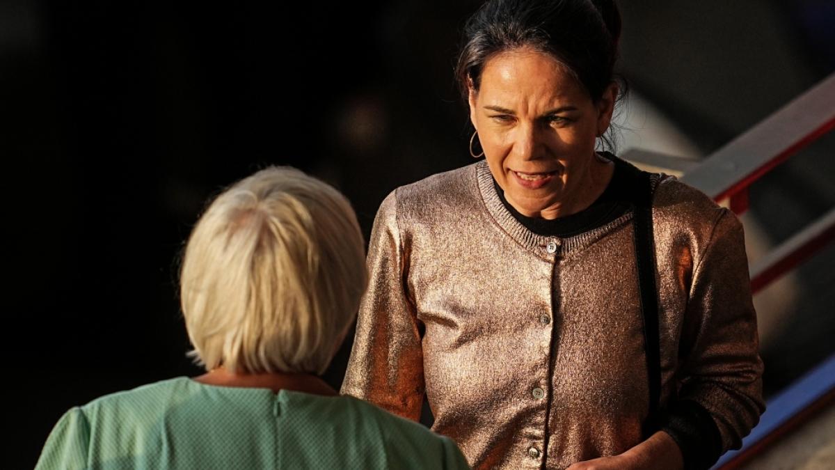 Annalena Baerbock verfolgte das EM-Finale in goldener Jacke. (Foto)
