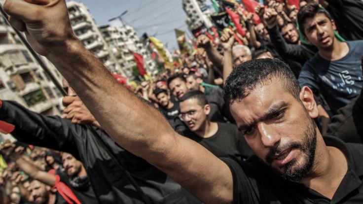 Die Anhänger der libanesischen Hisbollah müssen ihre Aktivitäten in Deutschland einstellen.