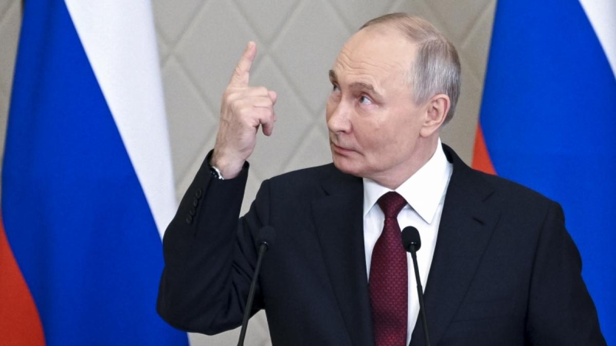 Wladimir Putins Armee hat im &ouml;stlichen Mittelmeer Hyperschallwaffen abgefeuert. (Foto)