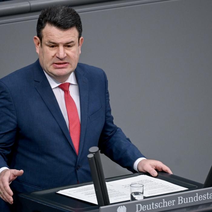 Arbeitsminister Heil verschickt Brief - Job-Druck auf Ukraine-Flüchtlinge?