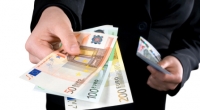 Im jährlichen Gespräch werden oft neue Aufgaben und Arbeitsziele gesteckt. Im Gegenzug darf auch das Thema Geld angeschnitten werden.