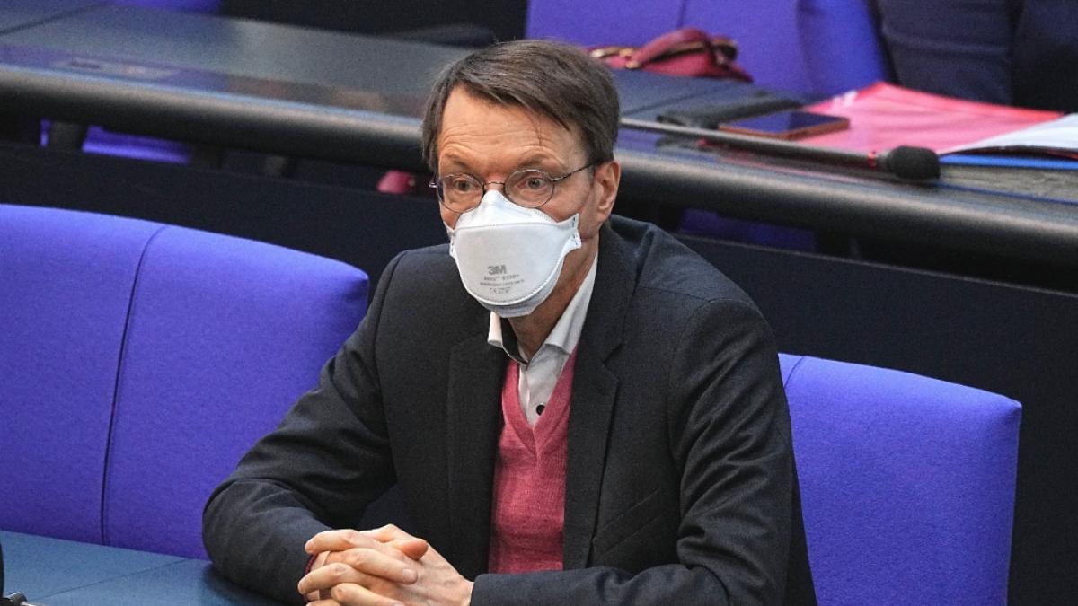 Karl Lauterbach bereitet uns auf einen guten Sommer vor und gibt Tipps, wie die vierte Welle im Herbst verhindert werden kann. (Foto)